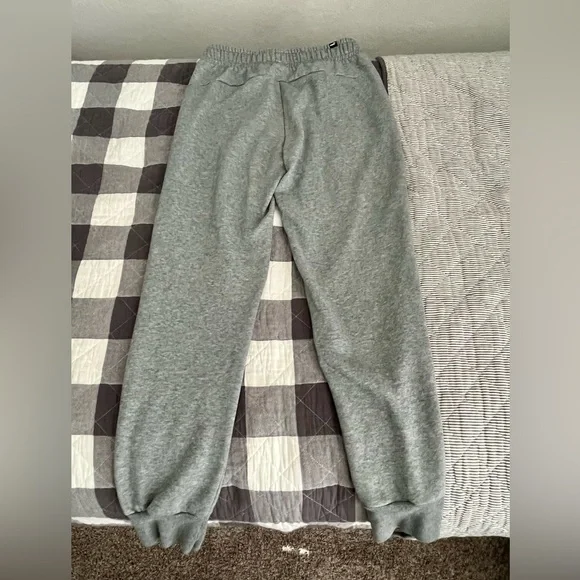 Puma Gray & Charcoal Sweatpants Set, like new. - Picture 16 of 16